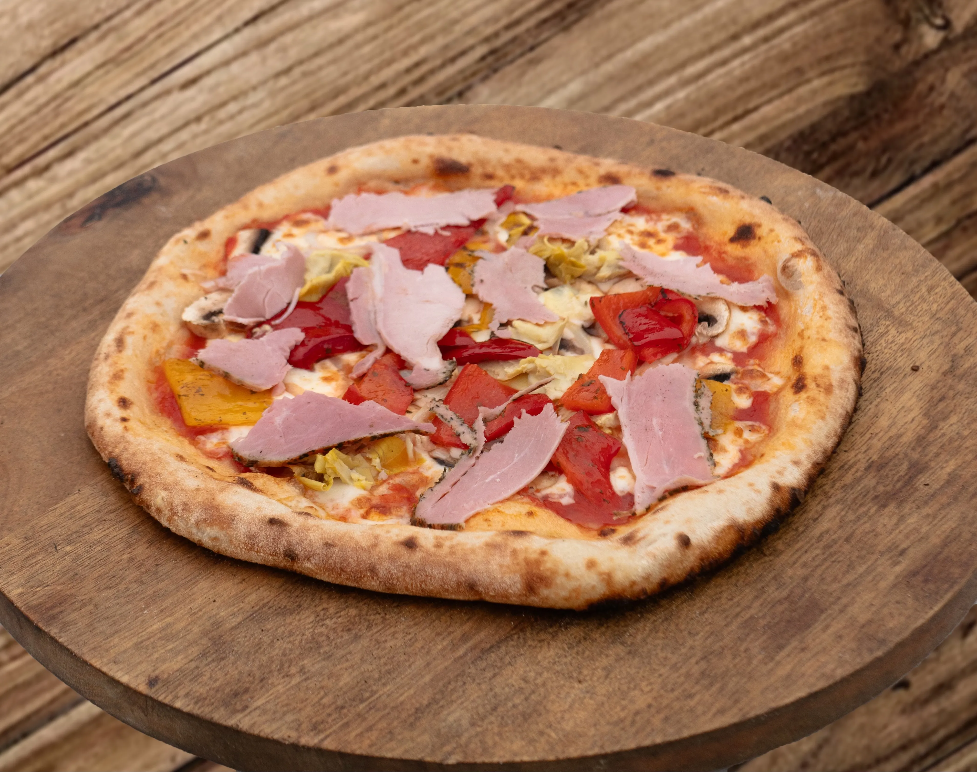 Assortiment de pizzas italiennes fraichement sorties du four